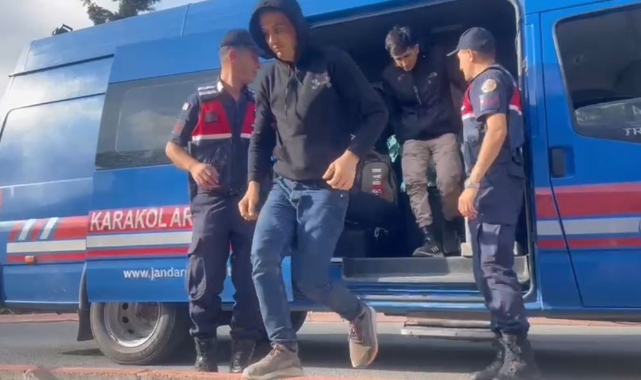 Tarlada göçmen kovalamacası: 122 göçmen yakalandı