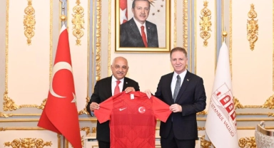 TFF Başkanı Mehmet Büyükekşi, İstanbul Valisi Davut Gül'ü ziyaret etti