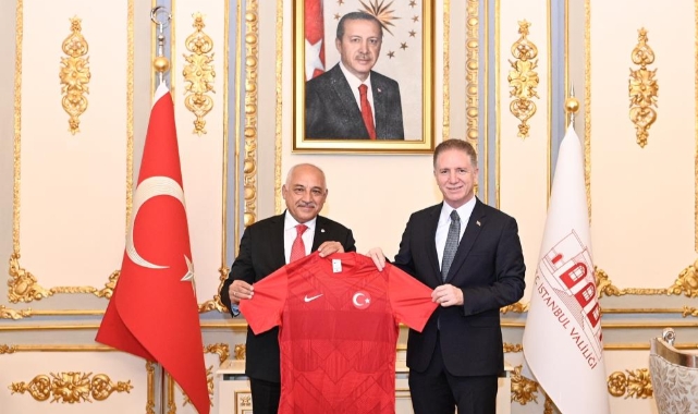 TFF Başkanı Mehmet Büyükekşi, İstanbul Valisi Davut Gül'ü ziyaret etti