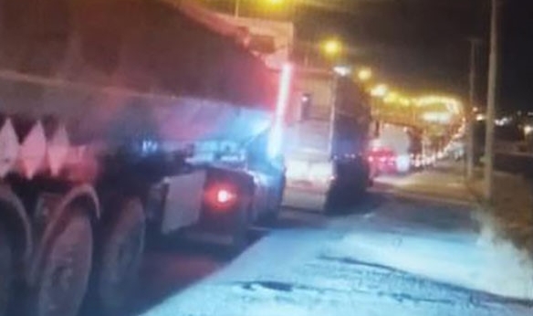 TIR arıza yaptı, trafik felç oldu