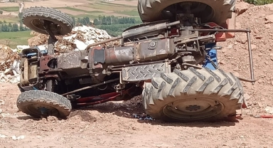 Tokat'ta traktör devrildi: 1ölü, 2 yaralı