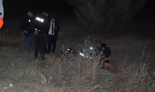 Virajı alamayan motosiklet şarampole devrildi: 1 ölü