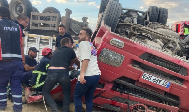 Virajı Alamayan TIR Devrildi: 1 Ölü 1 Yaralı