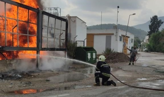 Yağış anında 10 farklı yangın çıktı