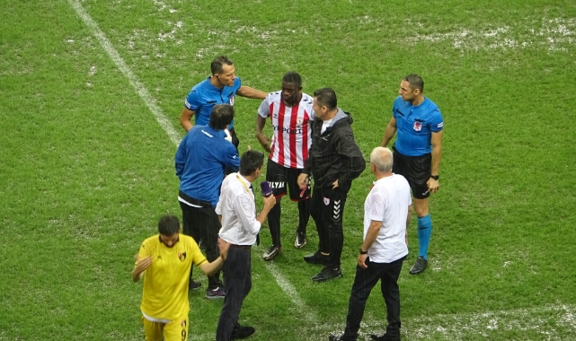 Yağış nedeniyle ertelenen Samsunspor-İstanbulspor maçının tarihi açıklandı