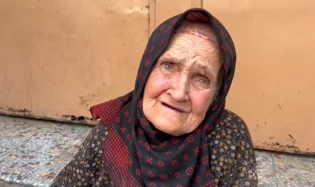 Yardım edeceğiz bahanesiyle 100 bin liralık altını çaldılar