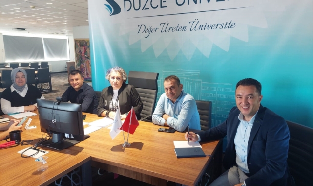Yeni öğrencileri bilgilendirdiler