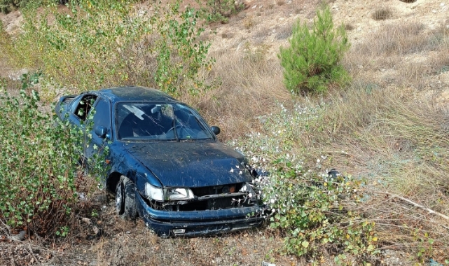 Yoldan çıkan otomobil şarampole uçtu: 3 yaralı