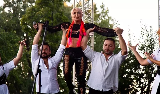 Yonca Evcimik: Show hazırlıyorum