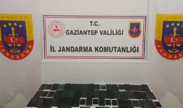 1 milyon lira değerinde kaçak cep telefonu ele geçirildi