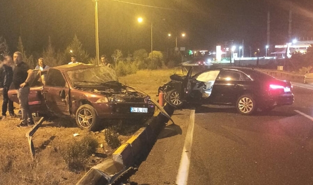 2 otomobil çarpıştı: Uzman çavuş öldü, 2 yaralı