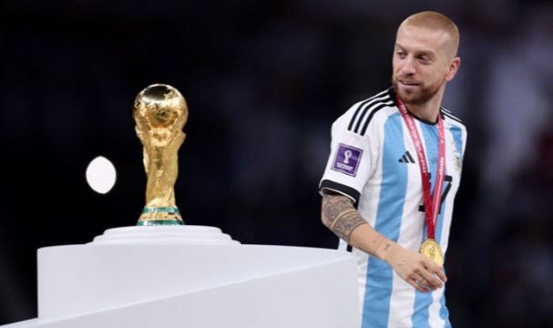2022 Dünya Kupası'nı kazanan yıldız futbolcu, 2 yıl men cezası aldı