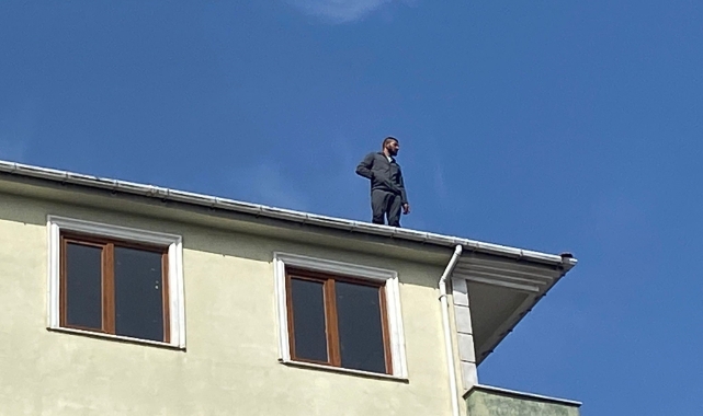 6 katlı binada intihar girişimi