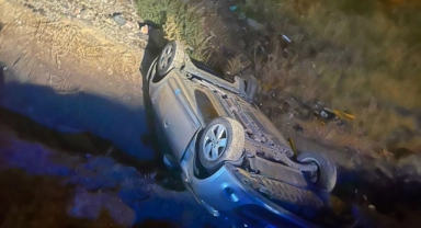 Acar ailesi trafik kazası geçirdi
