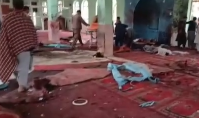 Afganistan'da camiye saldırı! 17 ölü