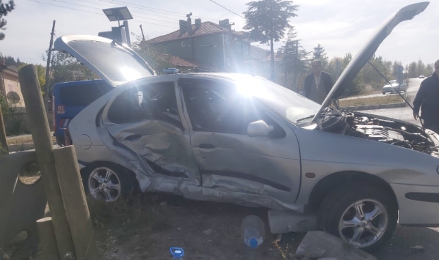 Afyonkarahisar'da trafik kazası: 6 yaralı