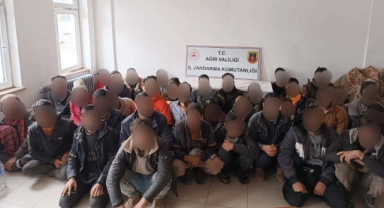 Ağrı’da 49 Afgan göçmen yakalandı
