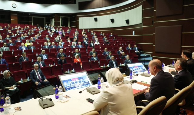 AK Parti'nin yeni MKYK'sı ilk kez toplandı