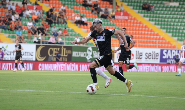 Alanyaspor Sivasspor'a mağlup oldu