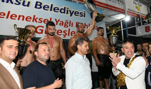Antalya Aksu’da başpehlivan Mehmet Yeşil Yeşil oldu