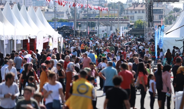 Antalya’da 7’den 70’e herkes BİLİMFEST’te
