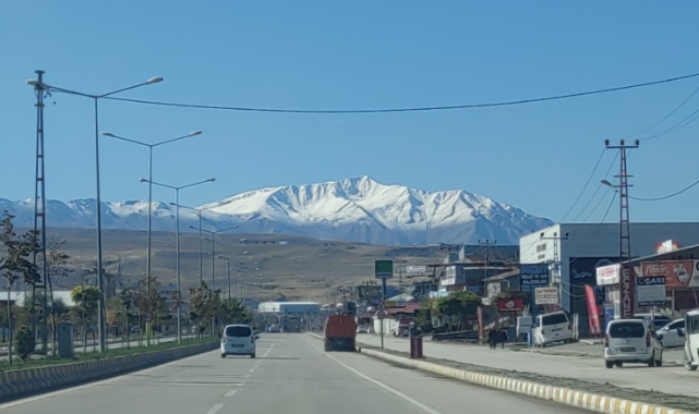 Artos Dağı'nın zirvesi beyaza büründü
