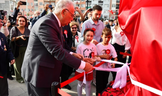 Atatürk Heykelinin açılışı gerçekleşti