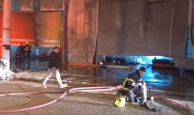 Aydın’daki yangında üç iş yeri zarar gördü