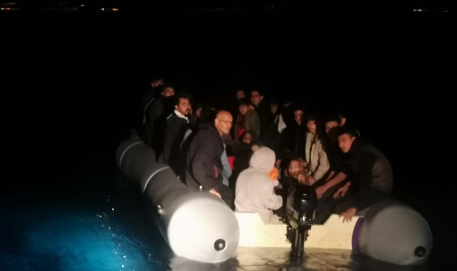 Ayvalık’ta 43 düzensiz göçmen yakalandı