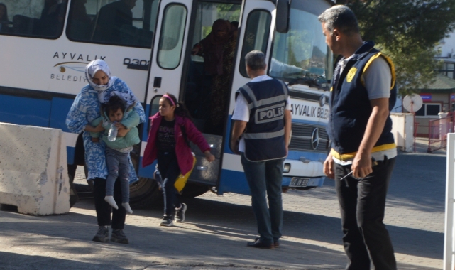 Ayvalık’ta 52 düzensiz göçmen kurtarıldı