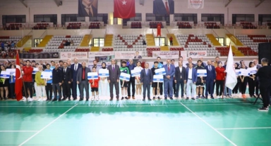 Badminton Büyükler Türkiye Şampiyonası, Sivas’ta başladı