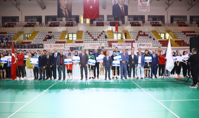 Badminton Büyükler Türkiye Şampiyonası, Sivas’ta başladı