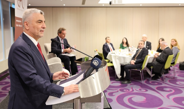 Bakan Bolat, Brüksel’de
