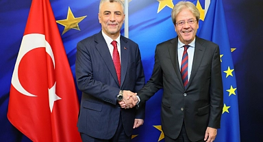 Bakan Bolat, Paolo Gentiloni ile görüştü