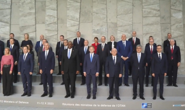 Bakan Güler, NATO’da aile fotoğrafı çekimine katıldı