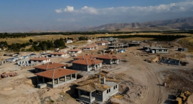 Bakan Özhaseki'den Malatya'ya müjde! Afet konutları yolda
