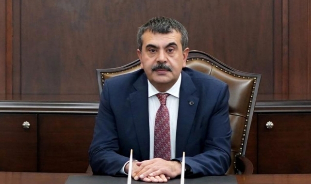Bakan Tekin öğretmen alımında 'mülakat tartışmasına' son noktayı koydu