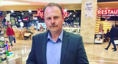 Bakımını yaptığı arılar ölümüne neden oldu