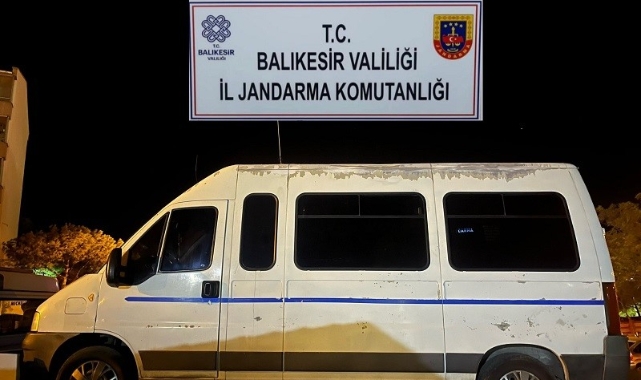 Balıkesir'de 18 düzensiz göçmen ve 1 organizatör yakalandı