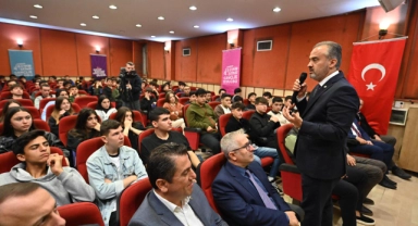 Başkan Aktaş, öğrencilere tecrübelerini aktardı