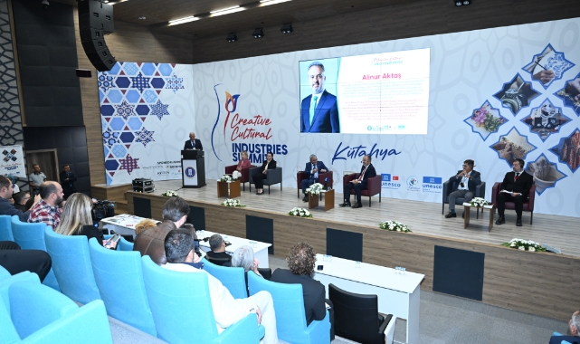 Başkan Aktaş, Yaratıcı Kültürel Endüstriler Zirvesi'ne katıldı