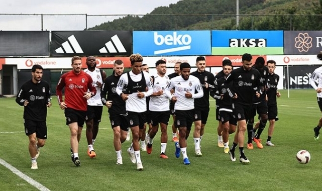 Beşiktaş'a derbi öncesi kötü haber!