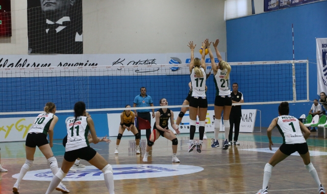 Bodrum’un İncileri seyircisi önünde galibiyet aldı