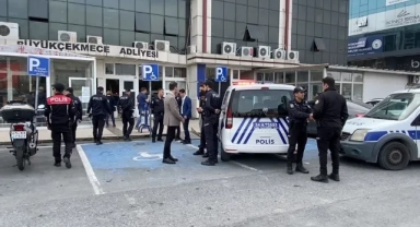 Boşanmaya gelen damadını silahla vurarak öldürdü