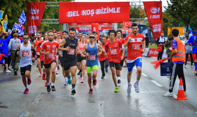 Bursa'da 4 bin 500 yarışmacı rekora koştu