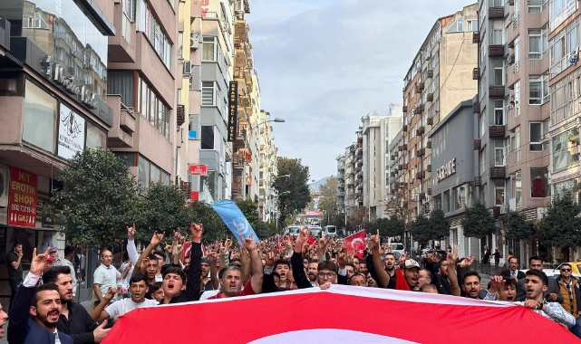 Bursa'da Çarşamba Mahallesi kırmızı beyaza büründü