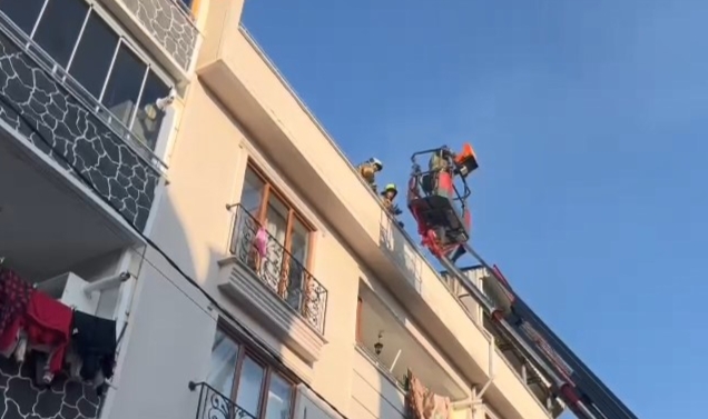 Bursa'da çatı katında yangın paniği