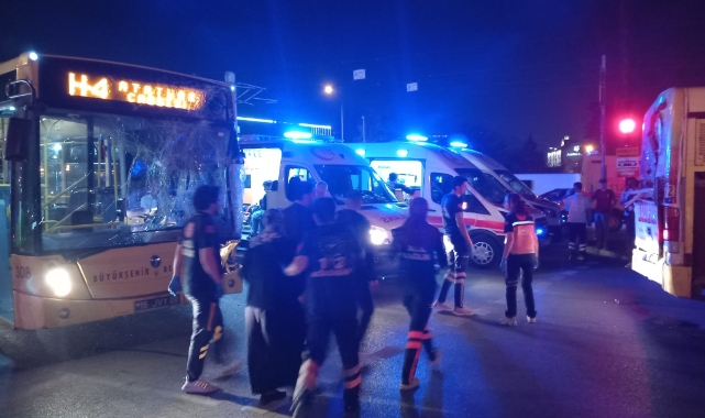 Bursa'da iki halk otobüsü çarpıştı: 6 yaralı