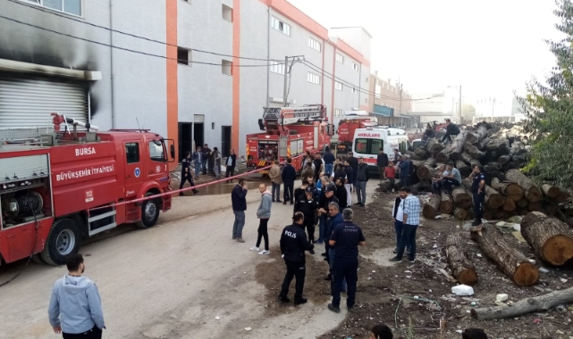 Bursa'da mobilya fabrikasında korkutan yangın