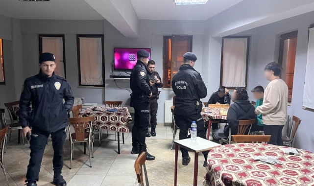 Bursa'da polis ekipleri uygulamalara devam ediyor